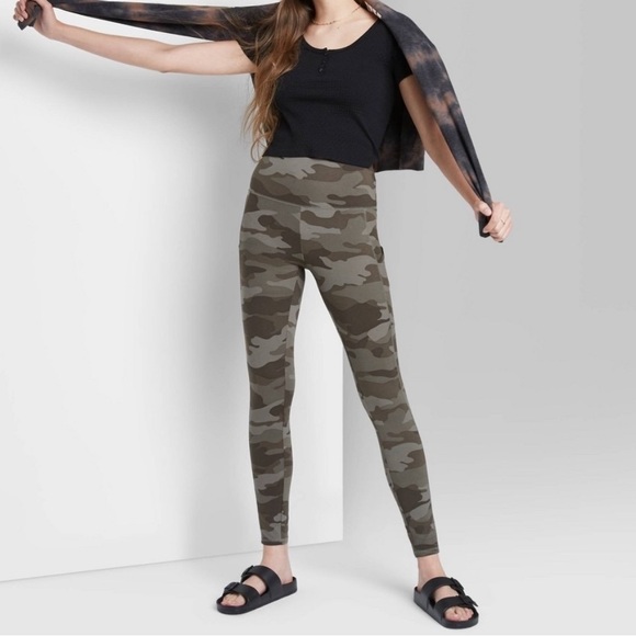 NEW Wild fable high rise leggings - Picture 2 of 2
